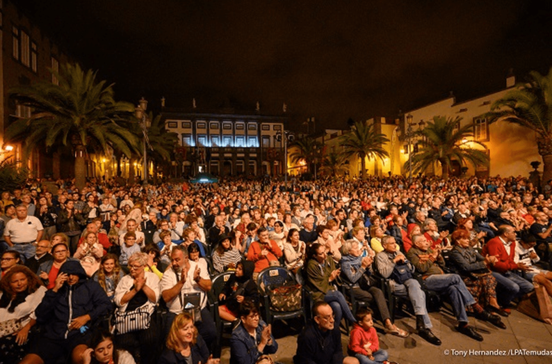 Imagen del público que se congregó en uno de los espectáculos del Temudas (Foto Tony Hernández)